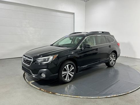 Used 2018 Subaru Outback 2.5i Limited image 16