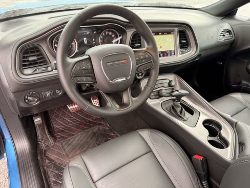 Used 2023 Dodge Challenger SXT w/ Plus Package image 10