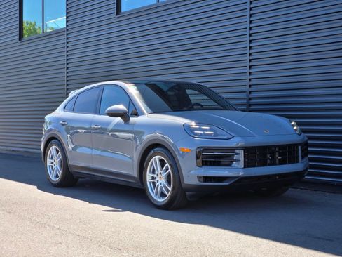 New 2026 Porsche Cayenne Coupe AWD/4WD image 10