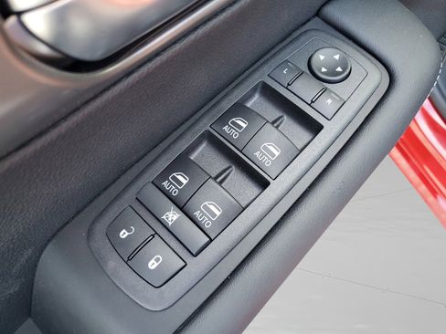 New 2026 Chrysler Voyager LX image 16