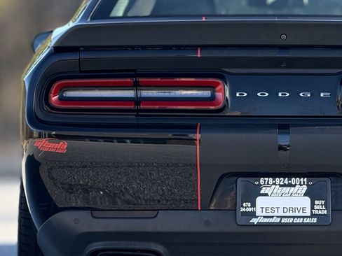 Used 2016 Dodge Challenger SRT Hellcat image 15