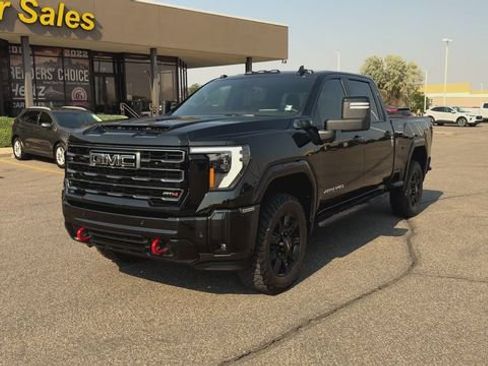 Used 2026 GMC Sierra 3500 AT4 w/ AT4 Premium Plus Package AWD/4WD image 4