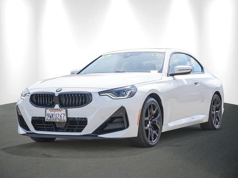 Used 2026 BMW 230i xDrive Coupe w/ Premium Package AWD/4WD image 3