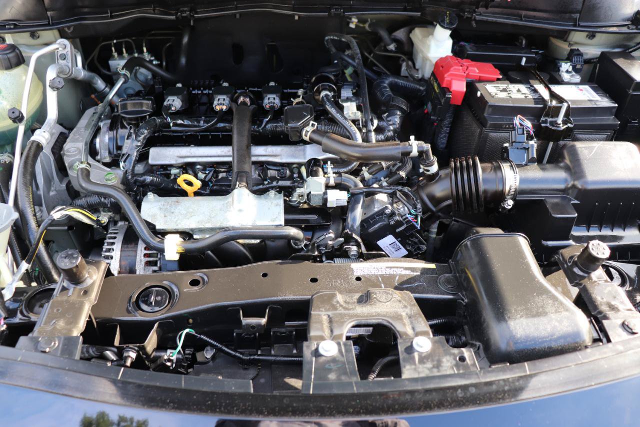 Used 2025 Nissan Versa SV w/ Trunk Package FWD image 40