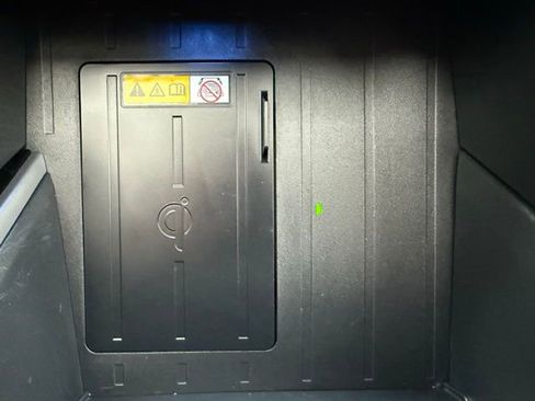 Used 2024 Toyota Tundra Platinum image 31