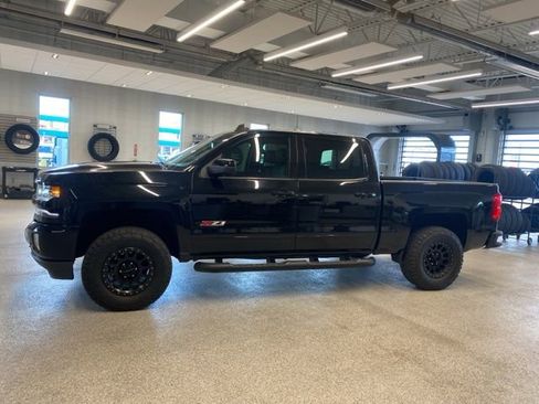 Used 2017 Chevrolet Silverado 1500 LTZ Z71 w/ Midnight Edition image 11