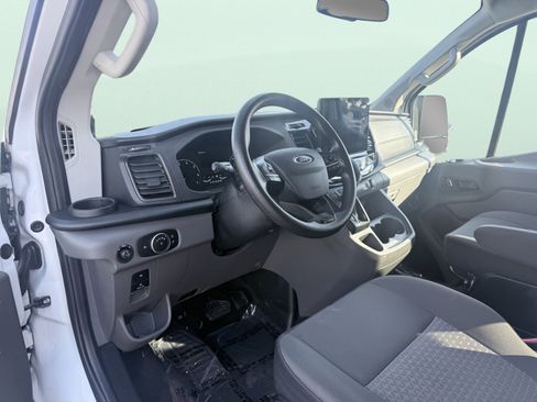 Used 2023 Ford Transit 350 XLT image 15