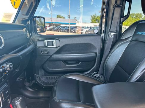 Used 2022 Jeep Wrangler Unlimited Rubicon 4xe w/ Dual Top Group AWD/4WD image 29
