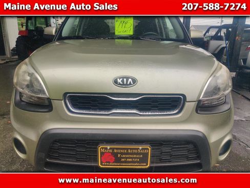 Used 2012 Kia Soul + image 1