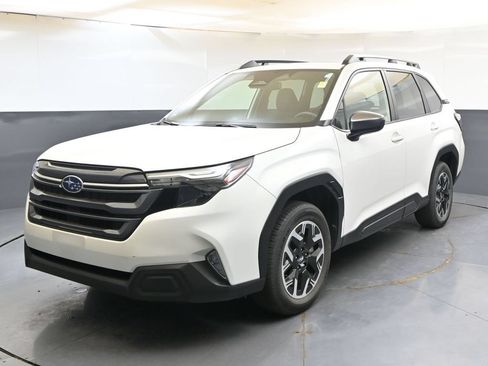 Used 2025 Subaru Forester Premium AWD/4WD image 1