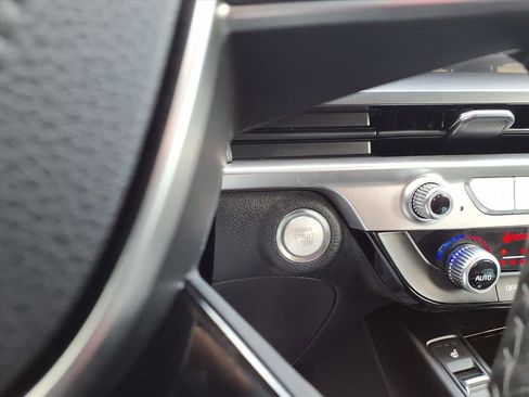 Used 2024 Kia Telluride S w/ S Sunroof Package image 15