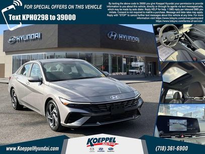 Used 2024 Hyundai Elantra SEL w/ Convenience Package