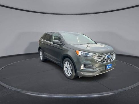 Certified 2022 Ford Edge SEL w/ Convenience Package AWD/4WD image 2