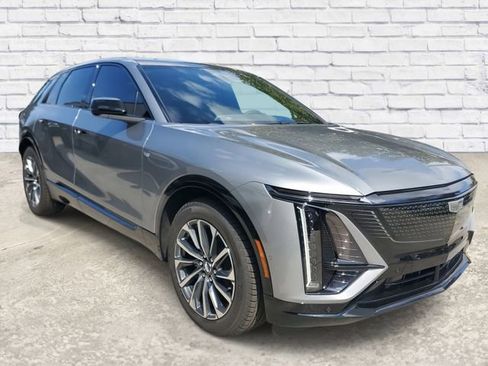 New 2026 Cadillac Lyriq Sport AWD/4WD image 4