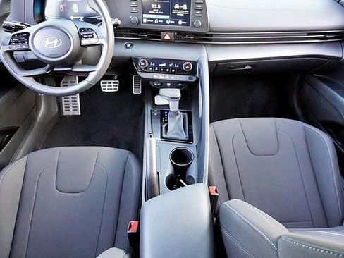 Certified 2026 Hyundai Elantra Sport FWD image 18