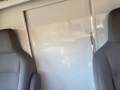 New 2026 Ford E-450 and Econoline 450 Super Duty w/ Driver's Safety Package RWD image 23