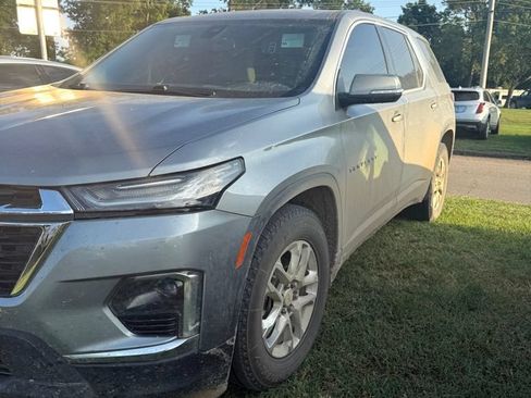 Used 2023 Chevrolet Traverse LS w/ Safety Package FWD image 1