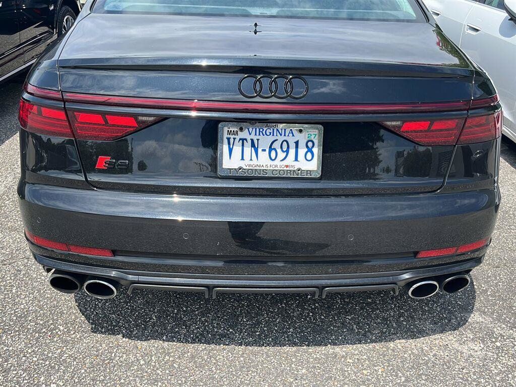 Used 2022 Audi S8 w/ S8 Comfort Plus Package AWD/4WD image 18