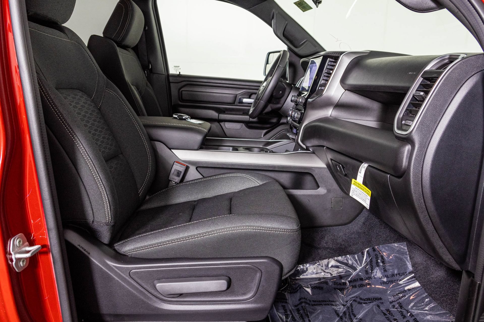 New 2026 RAM 1500 Express AWD/4WD image 38