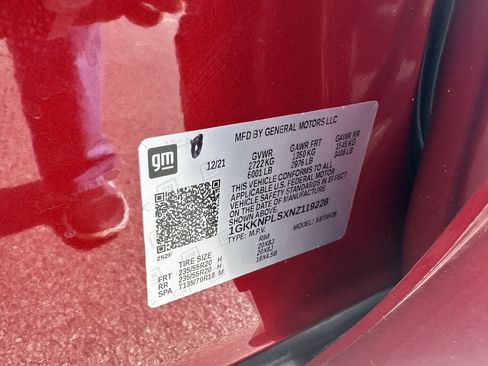 Used 2022 GMC Acadia Denali w/ Denali Technology Package FWD image 32