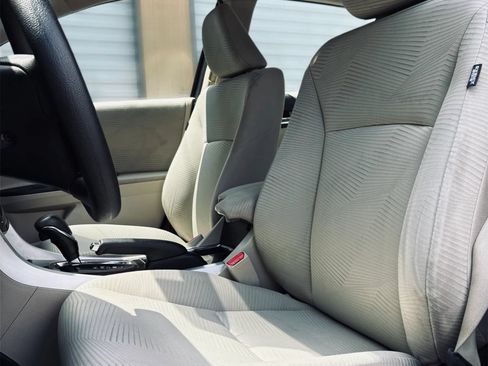 Used 2017 Honda Accord LX image 3