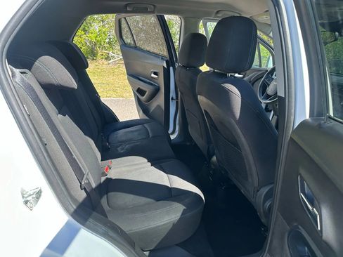 Used 2015 Chevrolet Trax LT image 15