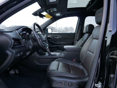 Used 2022 Chevrolet Traverse High Country image 11