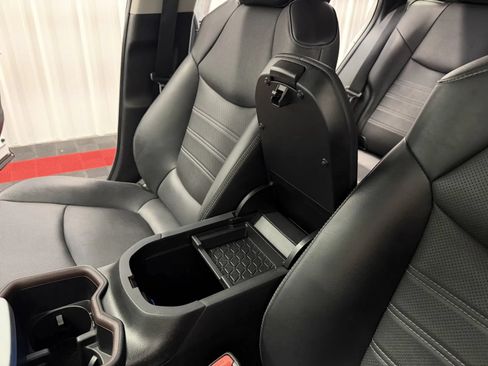 Used 2022 Toyota RAV4 Limited AWD/4WD image 36