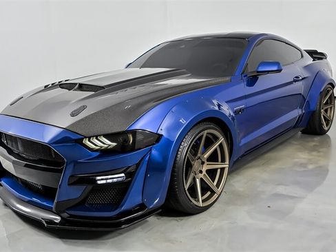 Used 2018 Ford Mustang GT Premium w/ Equipment Group 401A RWD image 5