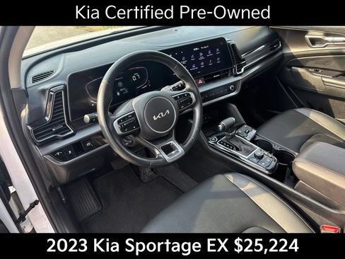 Certified 2023 Kia Sportage EX FWD image 11