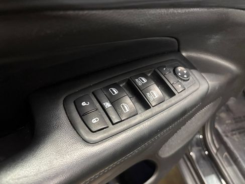 Used 2020 Jeep Grand Cherokee Laredo w/ Quick Order Package 2BN North AWD/4WD image 13
