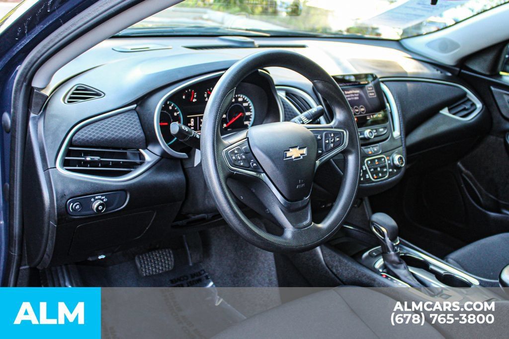 Used 2025 Chevrolet Malibu LT FWD image 31