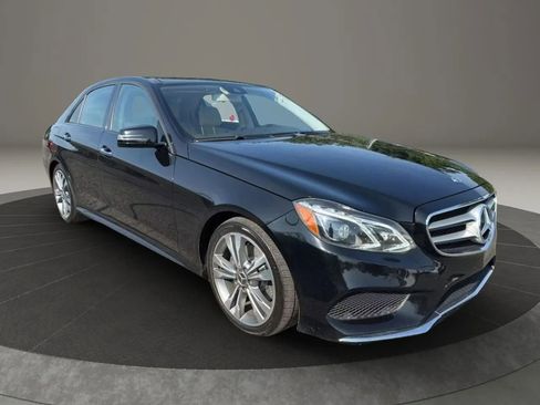 Used 2016 Mercedes-Benz E 350 4MATIC Sedan image 3
