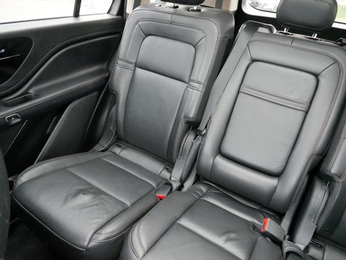 Used 2022 Lincoln Aviator Reserve w/ Elements Package Plus image 12