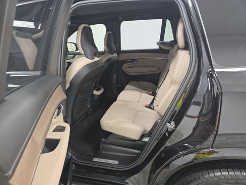 Used 2026 Volvo XC90 B5 Plus AWD/4WD image 12