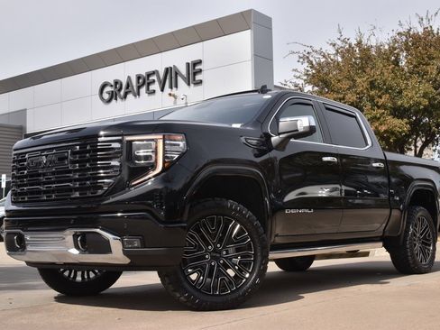 Used 2025 GMC Sierra 1500 Denali Ultimate image 1