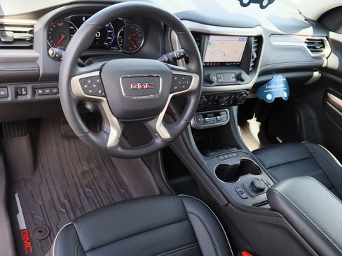Certified 2022 GMC Acadia Denali w/ Denali Ultimate Package FWD image 11