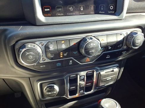 Certified 2023 Jeep Wrangler Unlimited Sahara w/ Cold Weather Group image 15