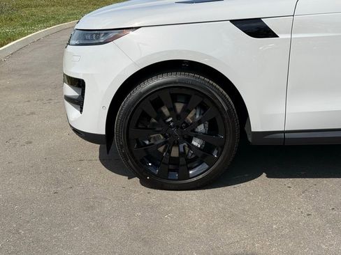 New 2026 Land Rover Range Rover Sport SE AWD/4WD image 9