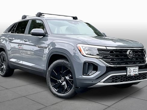 New 2026 Volkswagen Atlas Cross Sport SE image 2