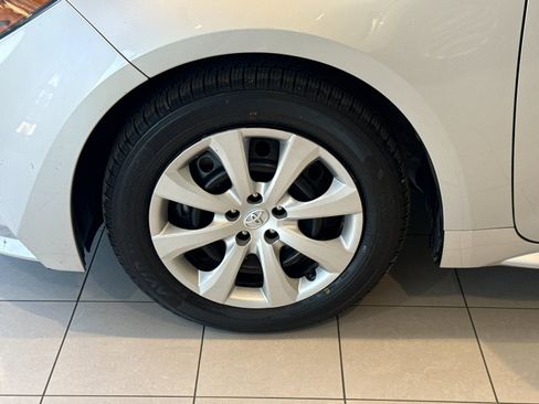 Used 2024 Toyota Corolla LE FWD image 15
