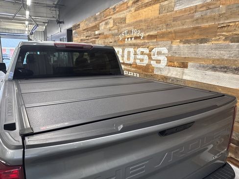 Used 2024 Chevrolet Silverado 1500 Custom image 8