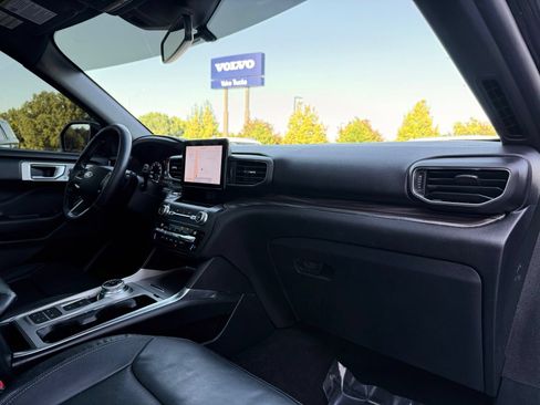 Used 2020 Ford Explorer Limited RWD image 32
