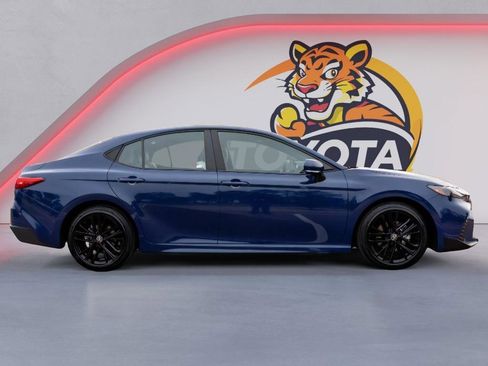 Certified 2025 Toyota Camry SE image 4