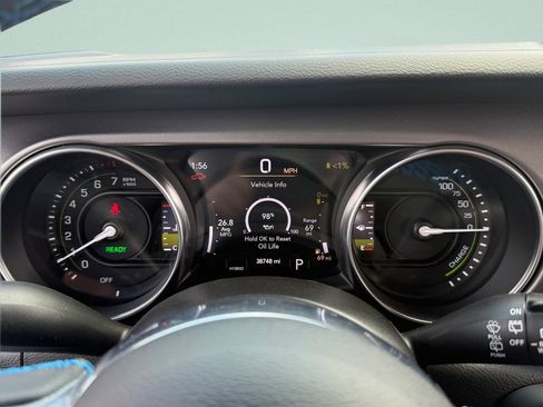 Used 2023 Jeep Wrangler Unlimited Rubicon 4xe w/ Cold Weather Group AWD/4WD image 8