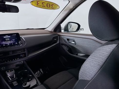 Used 2023 Nissan Rogue SV image 21