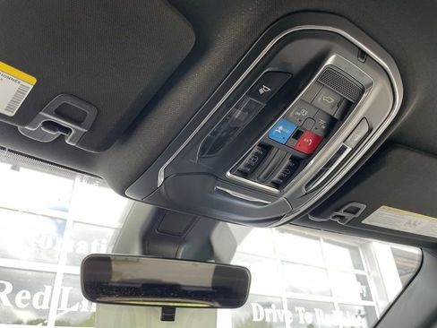 Used 2025 Jeep Grand Cherokee Altitude RWD image 22