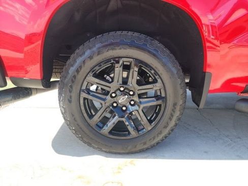 New 2026 Chevrolet Silverado 1500 Custom w/ Turbomax Blackout Package AWD/4WD image 20