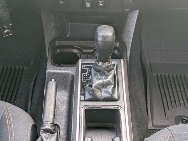 Used 2019 Toyota Tacoma SR5 AWD/4WD image 19