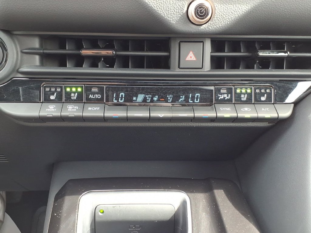 Used 2025 Toyota Crown Signia w/ Advanced Technology Package AWD/4WD image 20